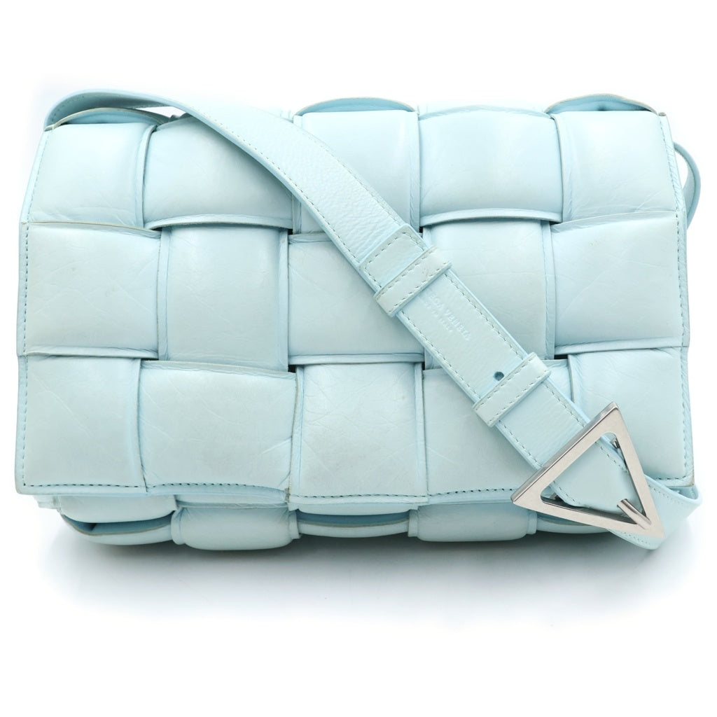 BOTTEGA VENETA(ボッテガヴェネタ) パデッドカセット イントレチャートショルダーバッグ ライトブルー 591970 レディース