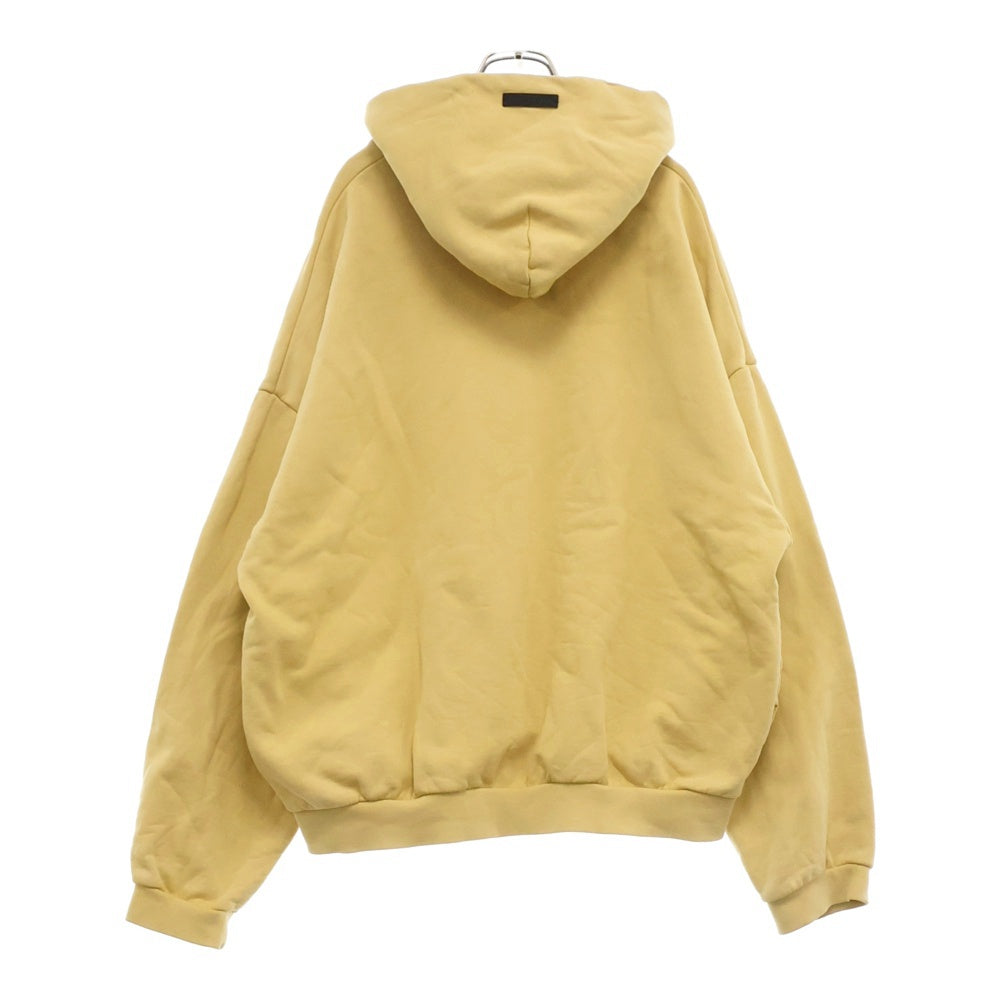 FEAR OF GOD ESSENTIALS(フィアオブゴッド エッセンシャルズ) フロントプリント ヘビーウェイト プルオーバーパーカー イエロー