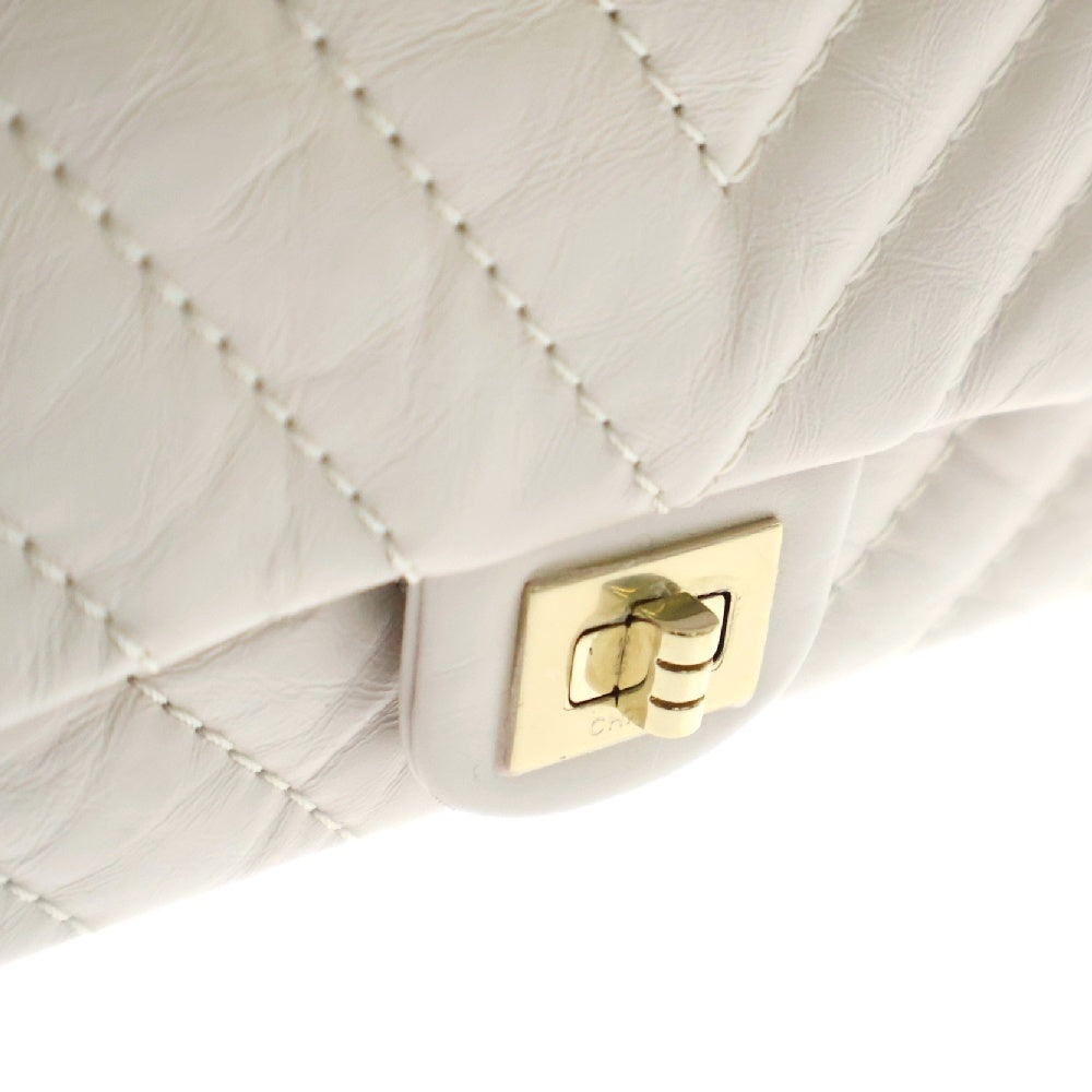 CHANEL(シャネル) 2.55ミニ Vステッチ ミニショルダーバッグ ライトグレー 26番台 レディース
