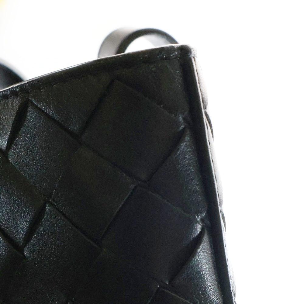 BOTTEGA VENETA(ボッテガヴェネタ) イントレチャート レザー トートバッグ ブラック
