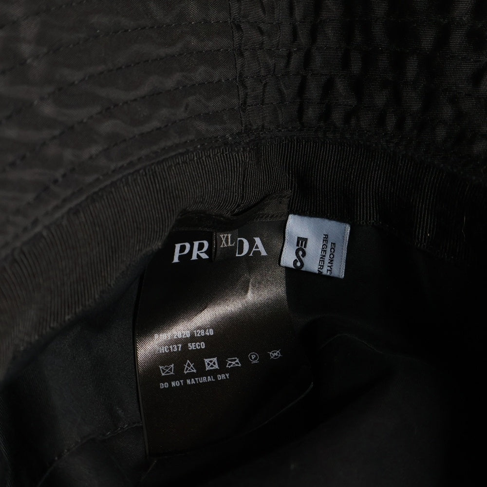 PRADA(プラダ) RE-NYLON リナイロン トライアングルプレート バケットハット 帽子 2HC137 5EC0 ブラック