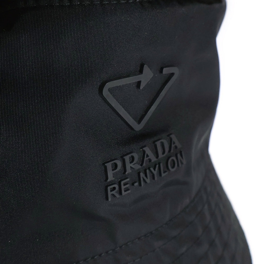 PRADA(プラダ) RE-NYLON リナイロン トライアングルプレート バケットハット 帽子 2HC137 5EC0 ブラック