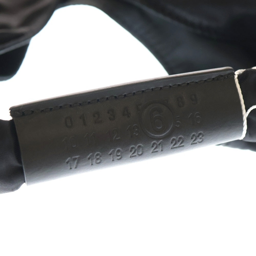 MM6 Maison Margiela(エムエムシックスメゾンマルジェラ) Japanese ロゴプリント ジャパニーズ バッグ スモール ハンドバッグ ブラック S54WD0043