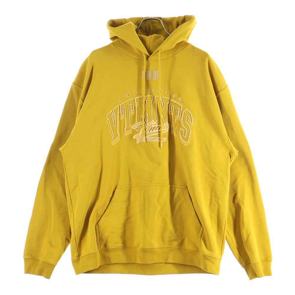 VTMNTS(ブイティーエムエヌティーエス) カレッジロゴ刺繍 プルオーバーパーカー スウェット イエロー VL16HD380M
