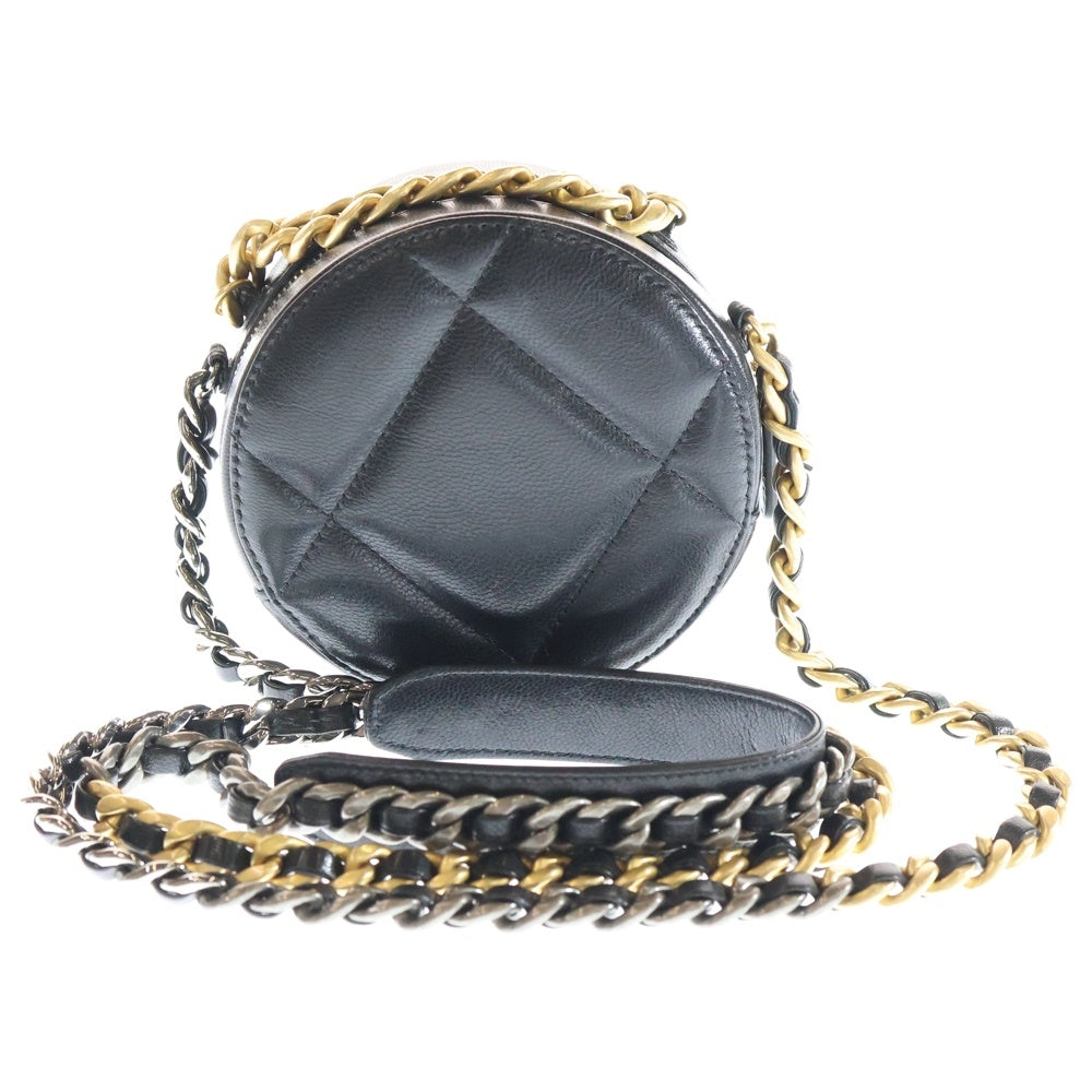 CHANEL(シャネル) 19ラウンドチェーンショルダー マトラッセ ラムスキン ブラック GD SV金具