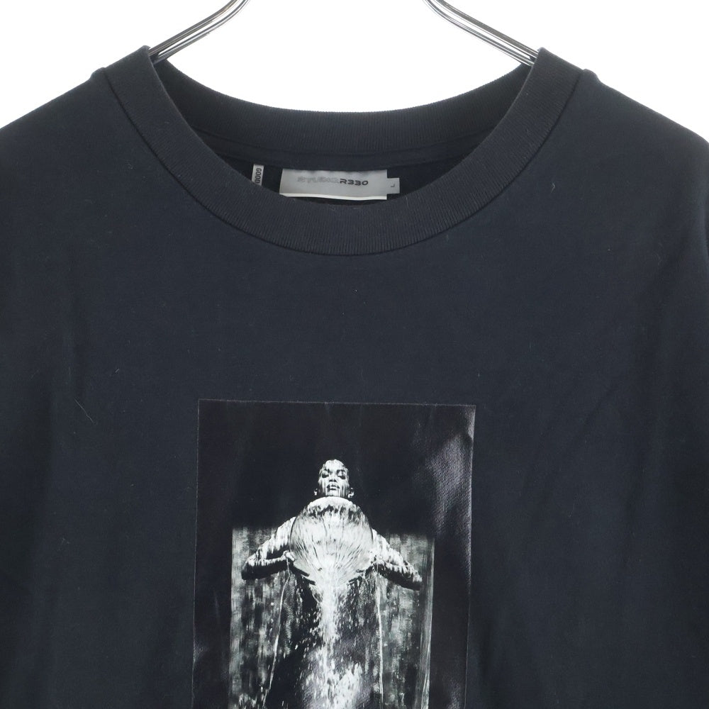 NO BRAND(ノーブランド) STUDIO R330(ステュディオ アール スリーサーティー)フォトプリント クルーネック半袖Tシャツ ブラック