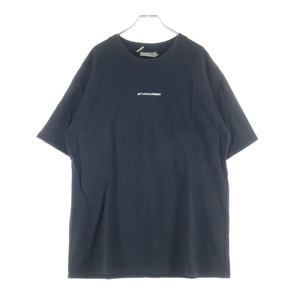 NO BRAND(ノーブランド) STUDIO R330(ステュディオ アール スリーサーティー)ロゴプリント クルーネック半袖Tシャツ ブラック