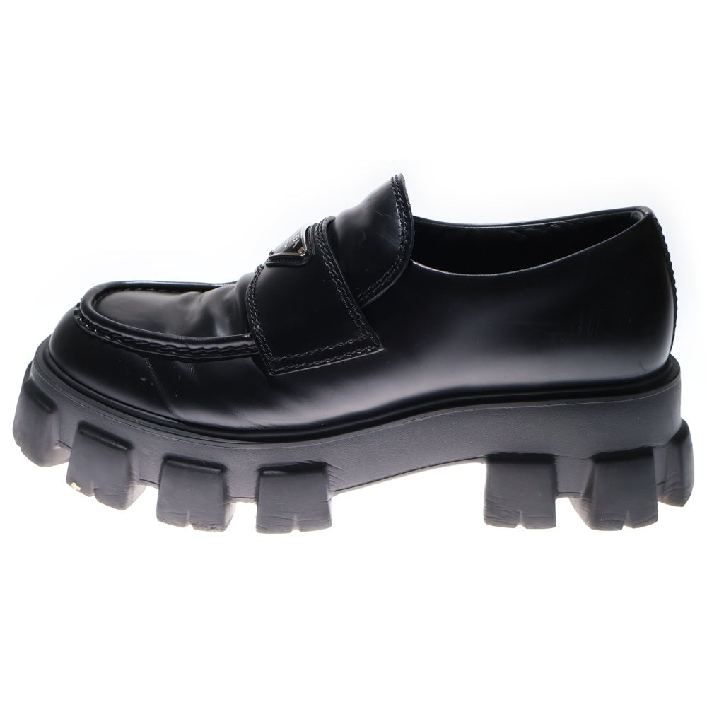 PRADA(プラダ) モノリス トライアングルロゴプレート ブラッシュド