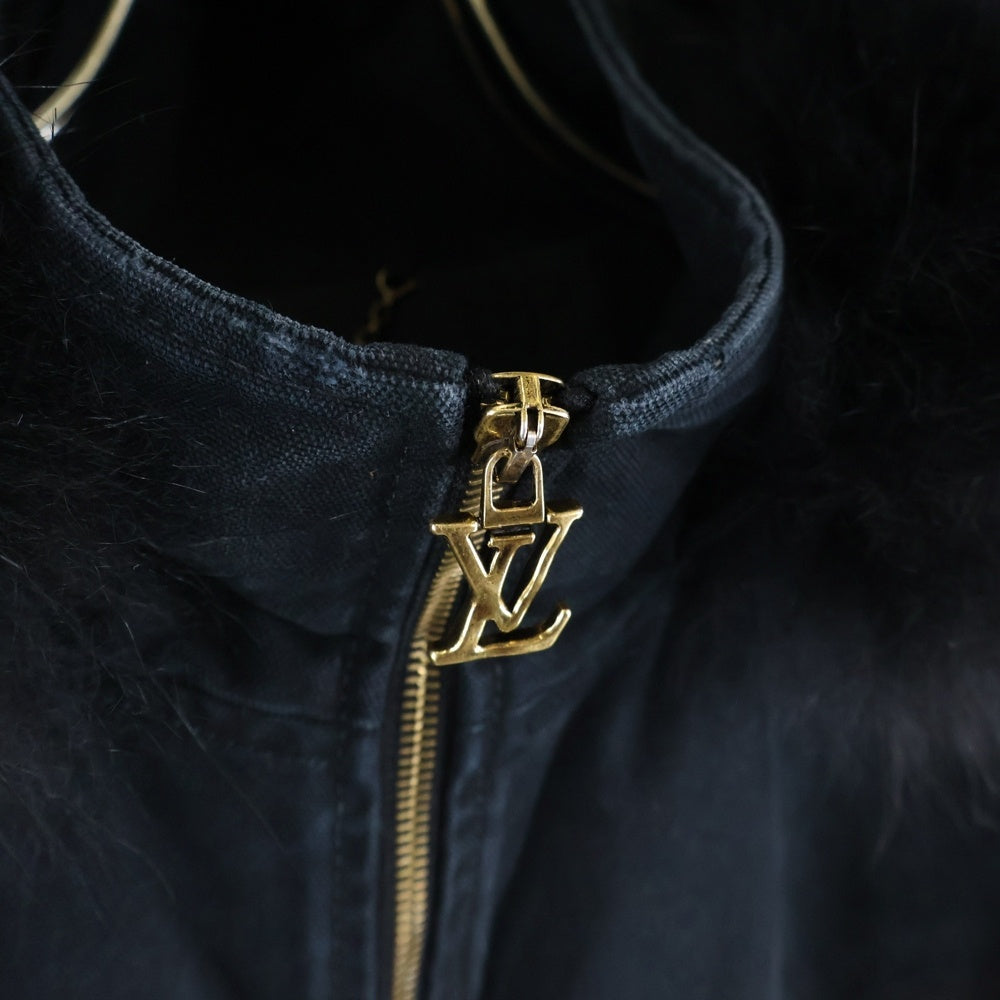 LOUIS VUITTON(ルイヴィトン) 24SS モノグラム デニム ラクーンファー フーデッド 中綿 ジップアップ ジャケット ブラック RM241M CCU HQA05W
