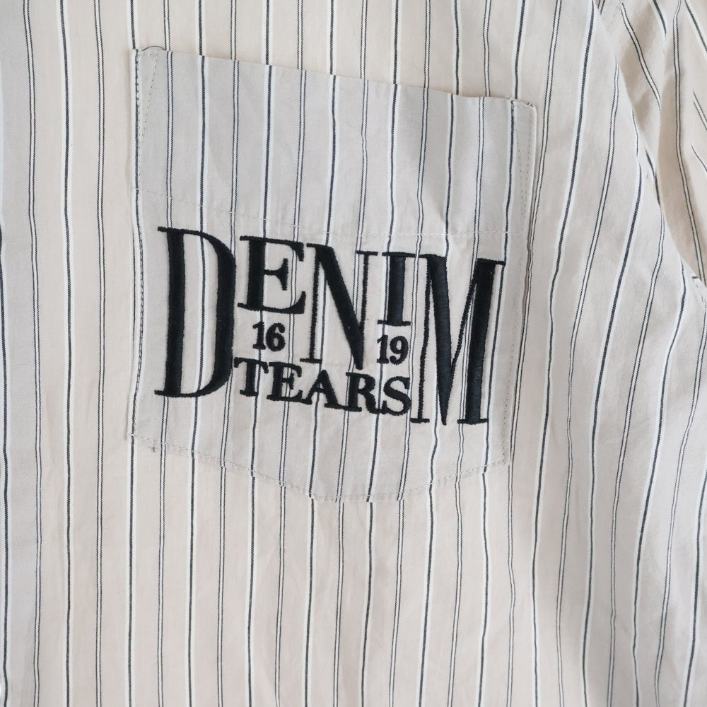 DENIM TEARS(デニムティアーズ) Dt Festival Button Up Shirt ボタンアップ ストライプ ロゴ刺繍 長袖シャツ ベージュ