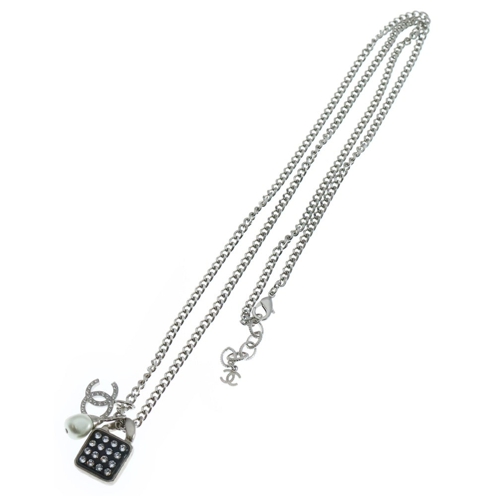CHANEL(シャネル) A22S ココマーク ラインストーン フェイクパール ロングチェーンネックレス シルバー レディース