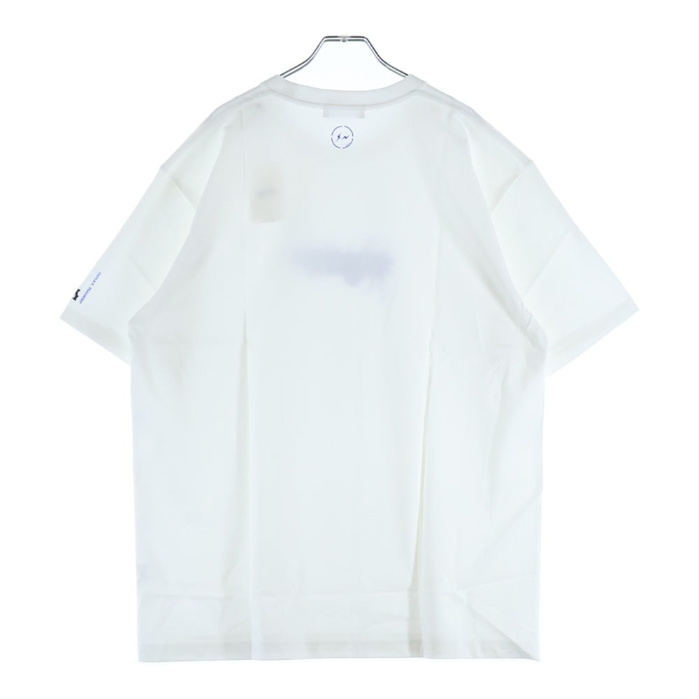 GOD SELECTION XXX(ゴッドセレクショントリプルエックス) 20SS×FRAGMENT FRGMT フラグメント ペイントロゴクルーネックコットン半袖Tシャツ ホワイト GX-S20-7FST-04