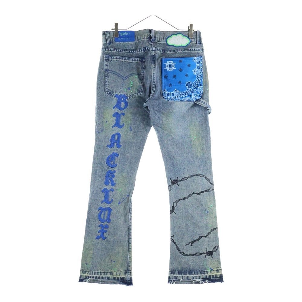 Evae mob(エバーモブ) × BLACK LUX PAINTING DENIM PANTS ロゴ刺繍 ペイントデニムフレアパンツ インディゴ