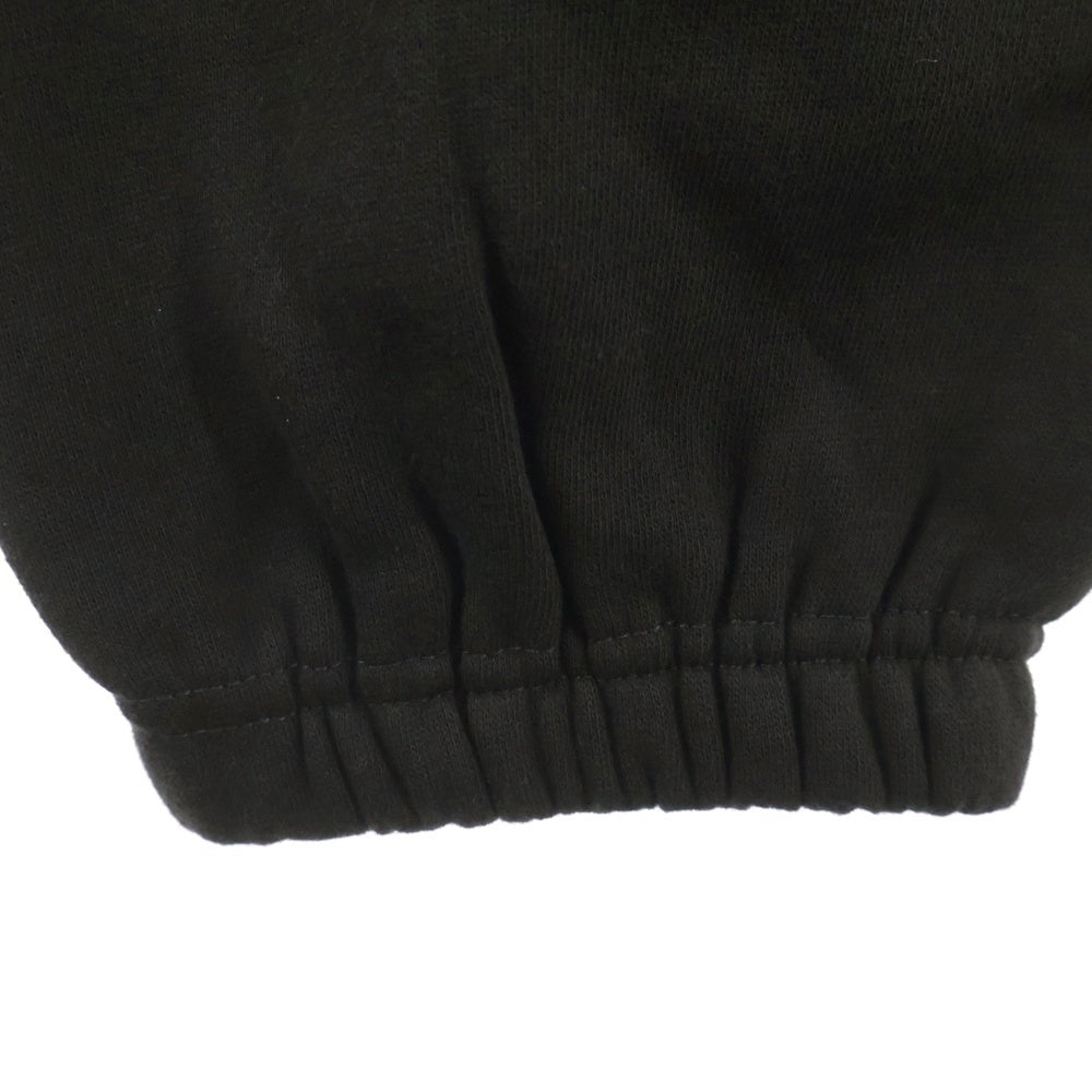 FEAR OF GOD ESSENTIALS(フィアオブゴッド エッセンシャルズ) SWEATPANTS 1977 フェルトロゴ スウェットパンツ グレー