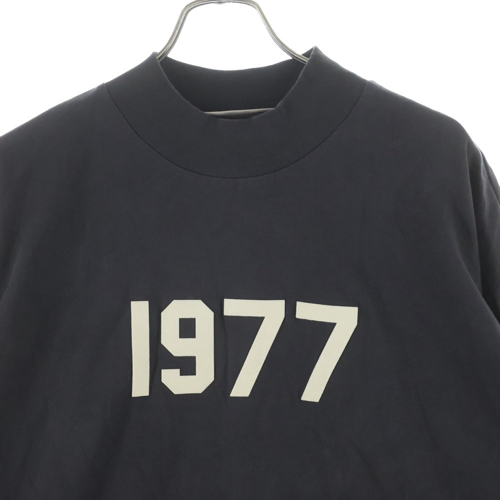 FEAR OF GOD ESSENTIALS(フィアオブゴッド エッセンシャルズ) L/S T-SHIRT 1977 フェルトロゴ 長袖Tシャツ ロンT ブラック