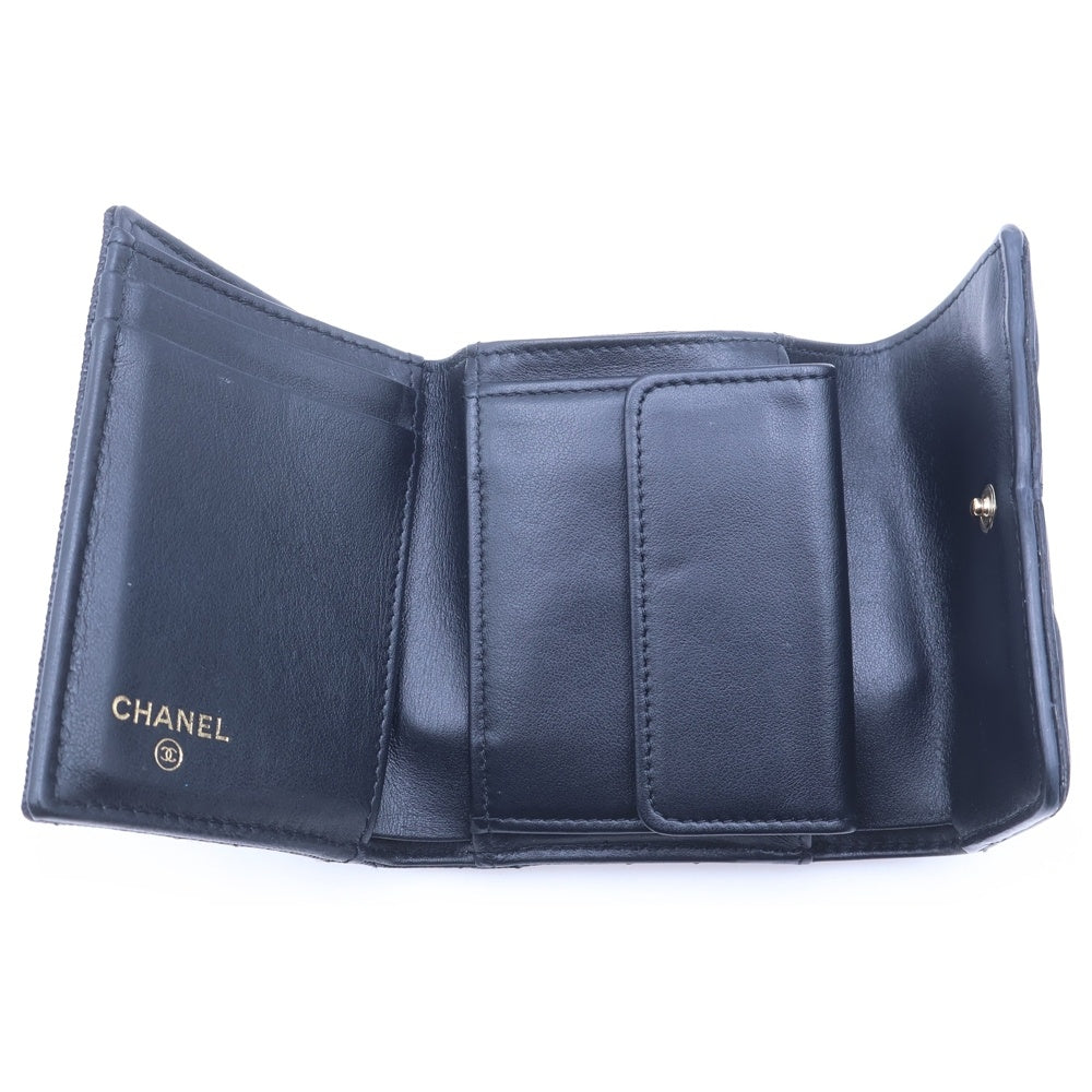 CHANEL(シャネル) キャビアスキン ココマーク フィリグリーコンパクトウォレット 三つ折り財布 ブラック AP0375 レディース