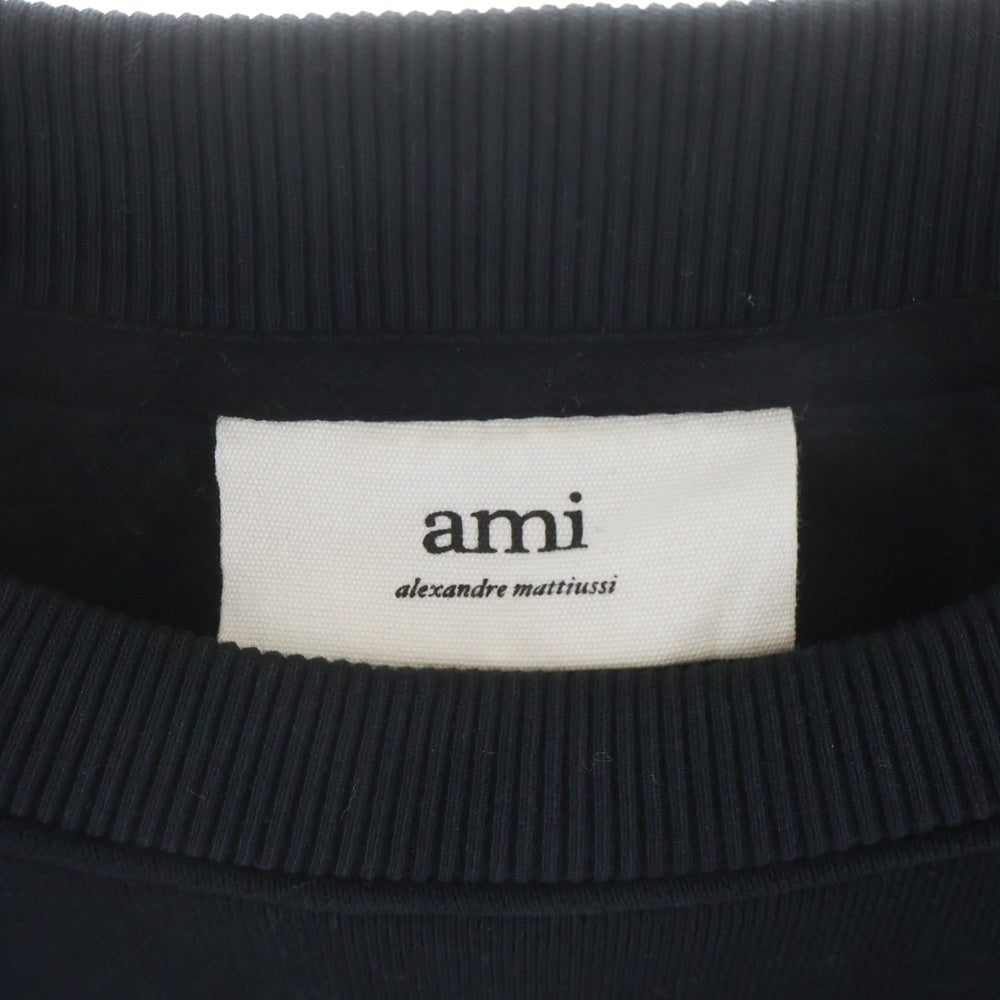 AMI Alexandre Mattiussi(アミアレクサンドルマテュッシ) Sweatshirt ハートロゴ刺繍 クルーネックスウェットトレーナー ブラック H21HJ047.749