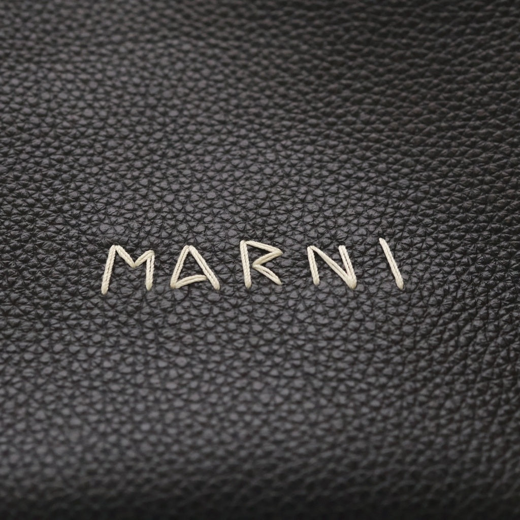 MARNI(マルニ) MUSEO SBMP0084U3 P6533 ロゴ刺繍 レザーショルダーバッグ ブラック レディース