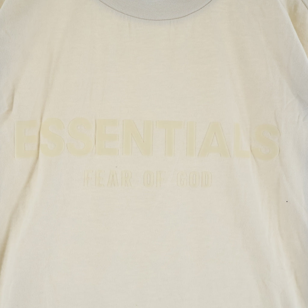 FEAR OF GOD ESSENTIALS(フィアオブゴッド エッセンシャルズ) L/S T-SHIRT フロントラバーロゴ 長袖Tシャツ ロンT ベージュ