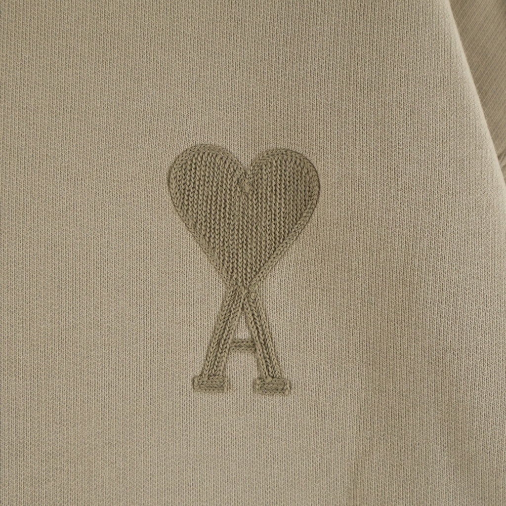 AMI Alexandre Mattiussi(アミアレクサンドルマテュッシ) Sweatshirt ロゴ刺繍 クルーネックスウェットトレーナー ベージュ A21HJ028.747