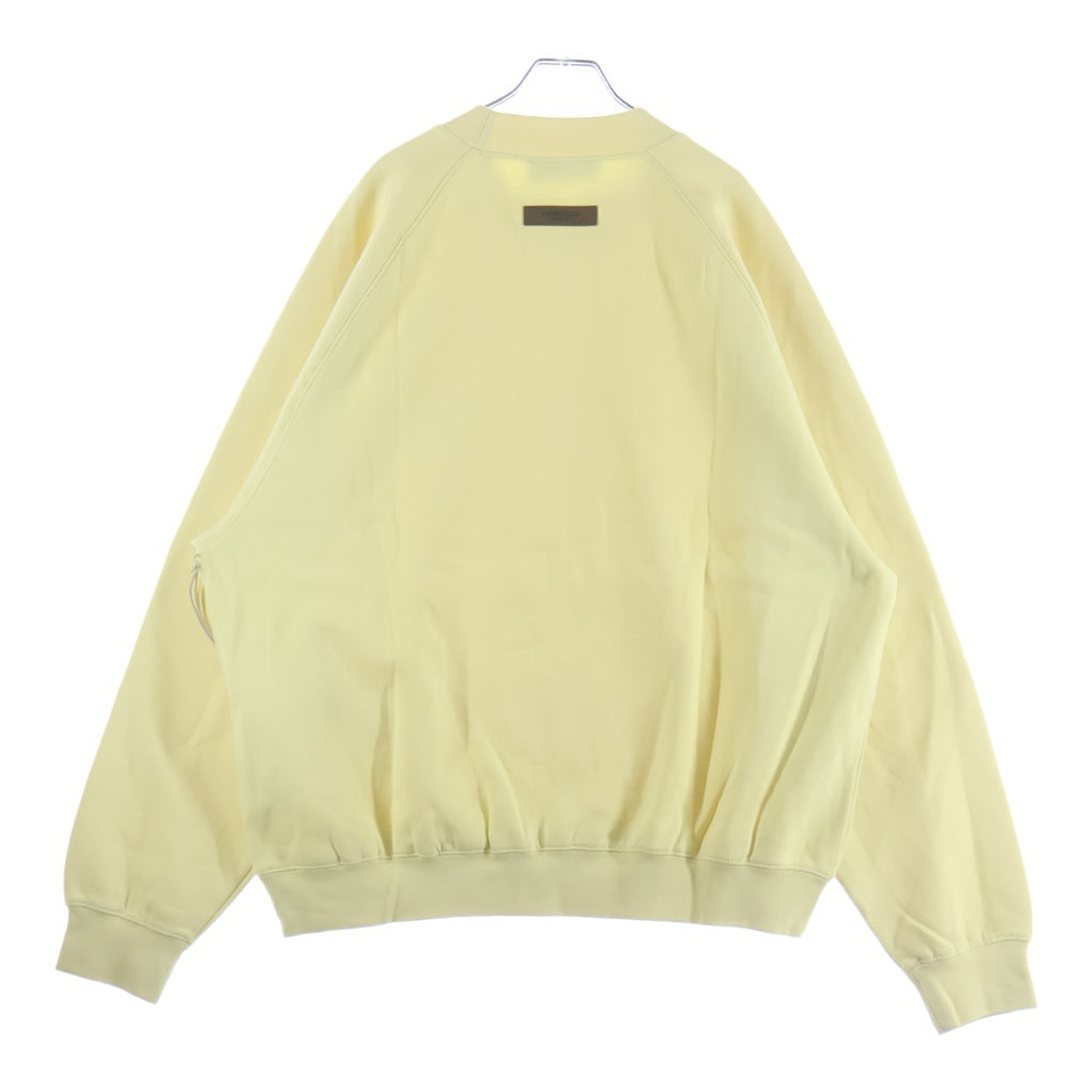 FEAR OF GOD ESSENTIALS(フィアオブゴッド エッセンシャルズ) SWEATSHIRT フェルトロゴ クルーネックスウェットトレーナー イエロー