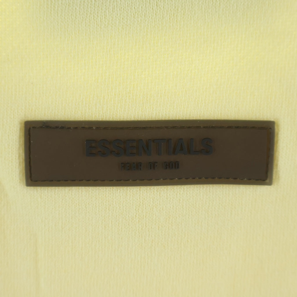 FEAR OF GOD ESSENTIALS(フィアオブゴッド エッセンシャルズ) SWEATSHIRT フェルトロゴ クルーネックスウェットトレーナー イエロー