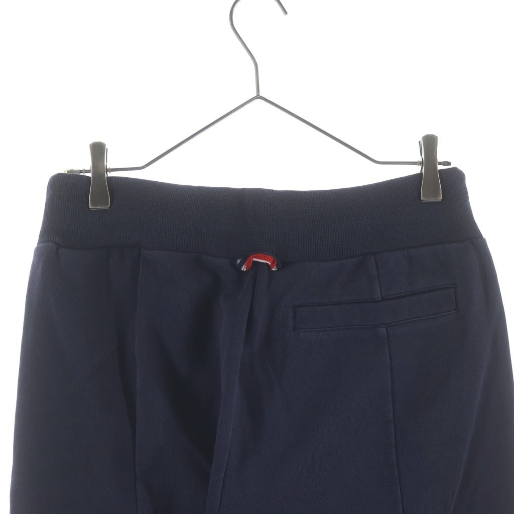 MONCLER GAMME BLEU(モンクレール・ガム・ブルー) PANTALONE ロゴワッペン スウェットパンツ ネイビー B23918703150