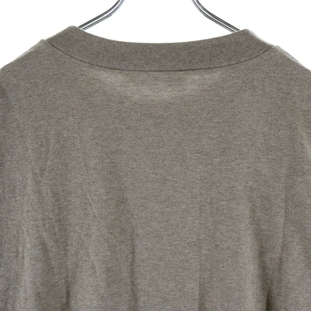 FEAR OF GOD ESSENTIALS(フィアオブゴッド エッセンシャルズ) L/S T-SHIRT ラバーロゴ 長袖Tシャツ ロンT ベージュ