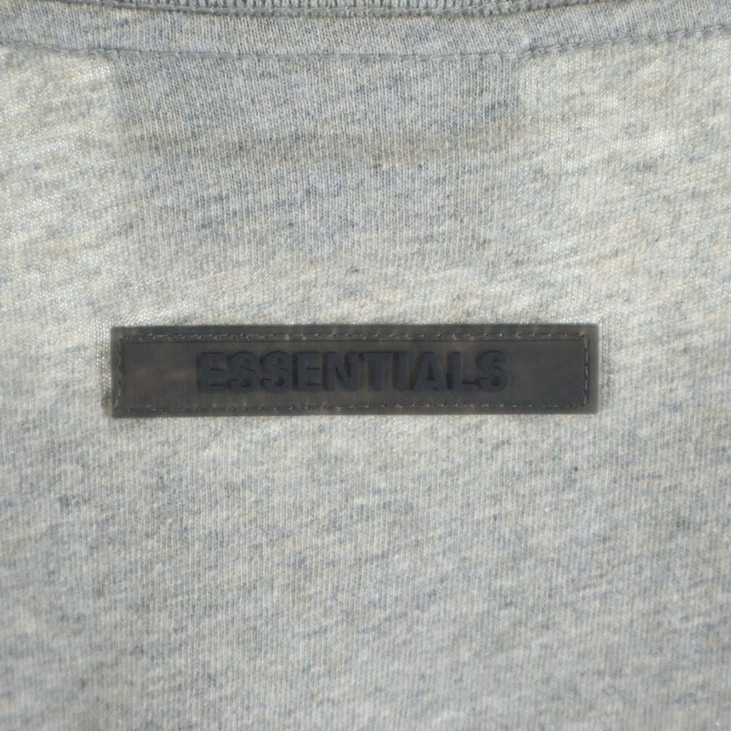 FEAR OF GOD ESSENTIALS(フィアオブゴッド エッセンシャルズ) S/S T-SHIRT ラバーロゴ 半袖Tシャツ グレー