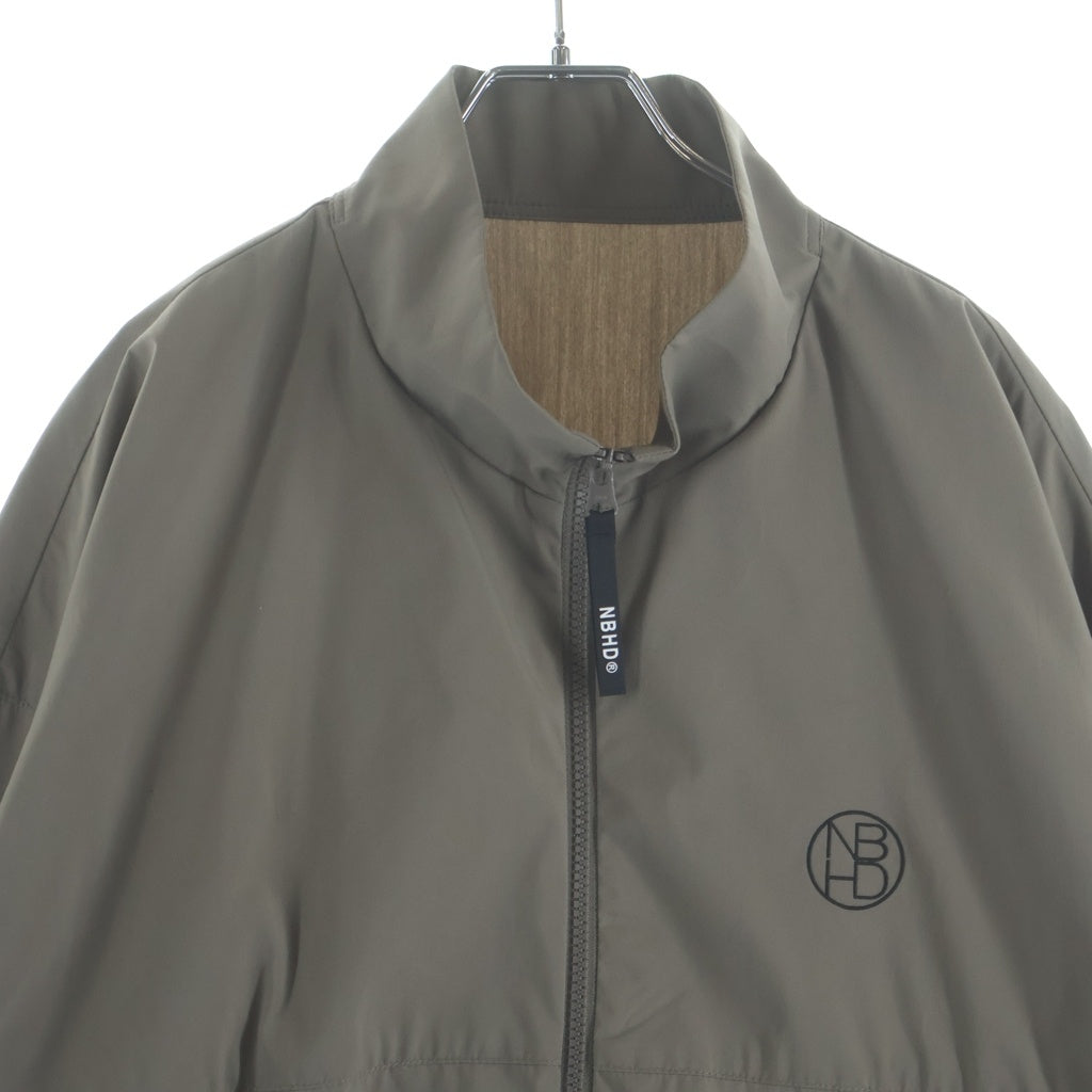 NEIGHBORHOOD(ネイバーフッド) 22SS POLY STAND/E-JK フロントロゴ ナイロンジャケット 221AQNH-JKM01 ベージュ