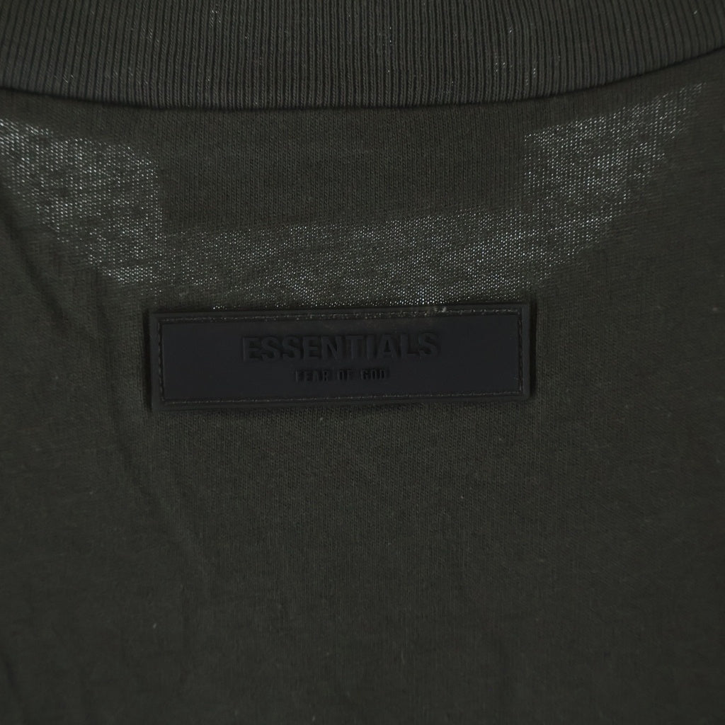 FEAR OF GOD ESSENTIALS(フィアオブゴッド エッセンシャルズ) S/S T-SHIRT フェルトロゴ 半袖Tシャツ グレー