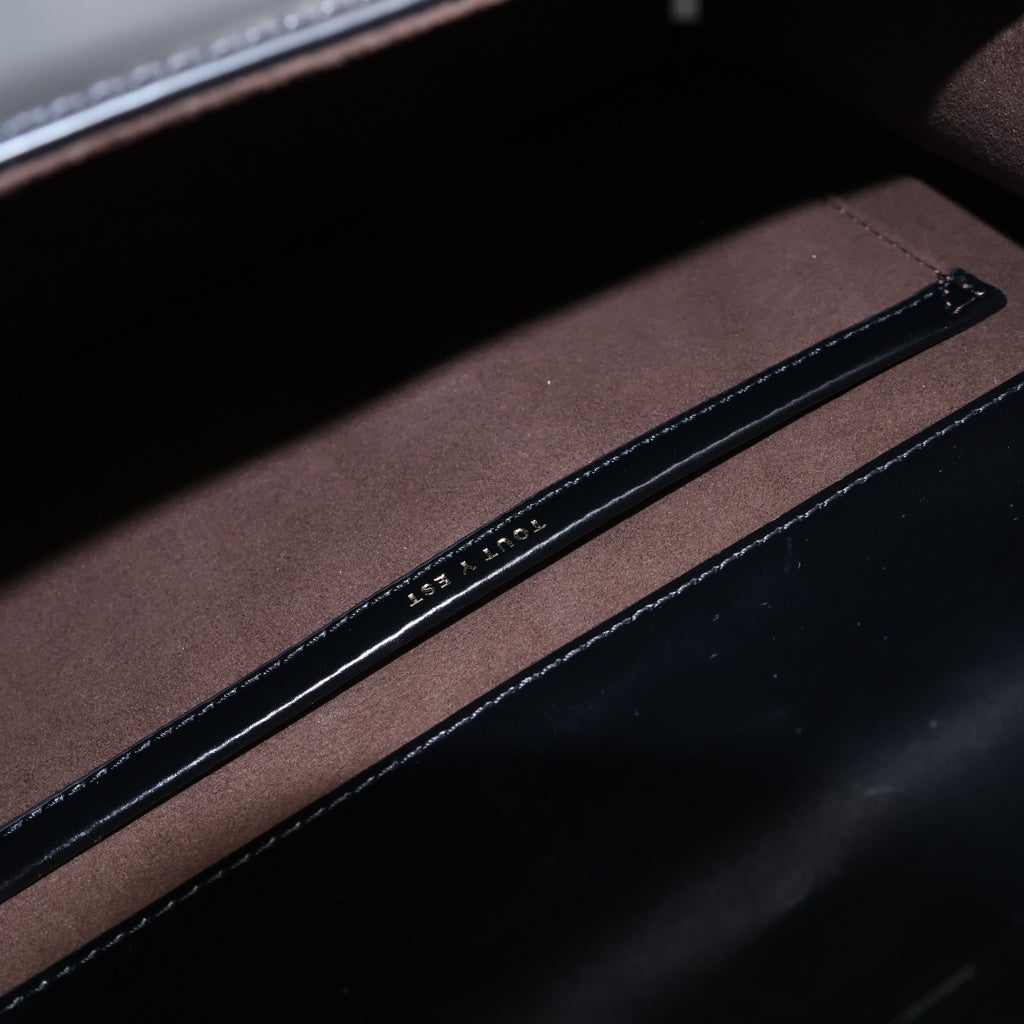 NO BRAND(ノーブランド) TOUT Y EST トゥティエ Sac Barreau サックバロ ハンドバッグ ブラック レディース