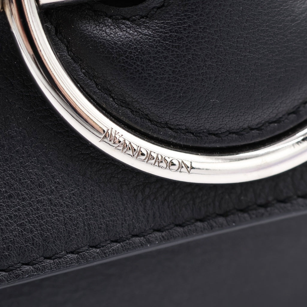 J.W.ANDERSON(ジェー ダブリュー アンダーソン) Disc Leather Crossbody Bag ディスク クロスボディ レザーバッグ ショルダーバッグ ブラック レディース