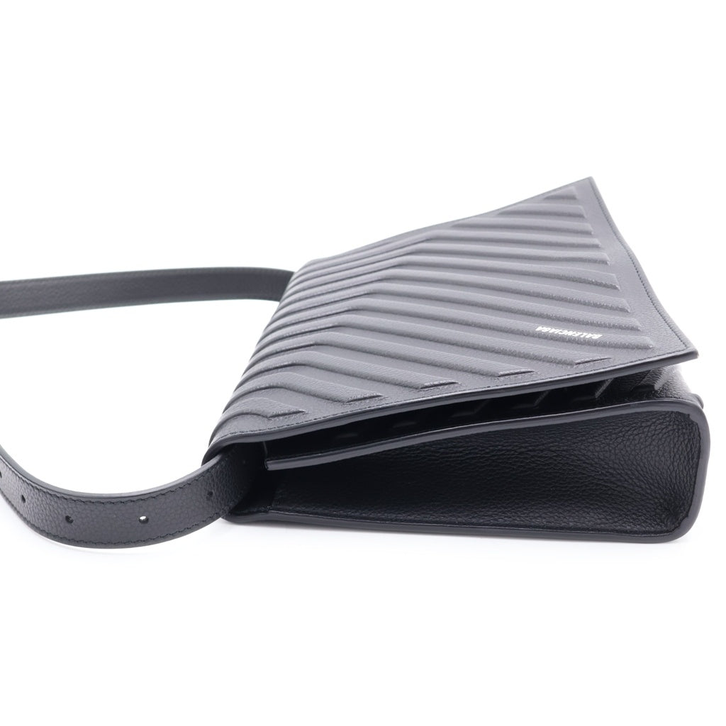 BALENCIAGA(バレンシアガ) CAR FLAP BAG W/STRAP カーフラップ レザーショルダーバッグ ブラック 679465 レディース