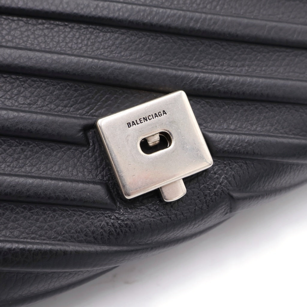 BALENCIAGA(バレンシアガ) CAR FLAP BAG W/STRAP カーフラップ レザーショルダーバッグ ブラック 679465 レディース