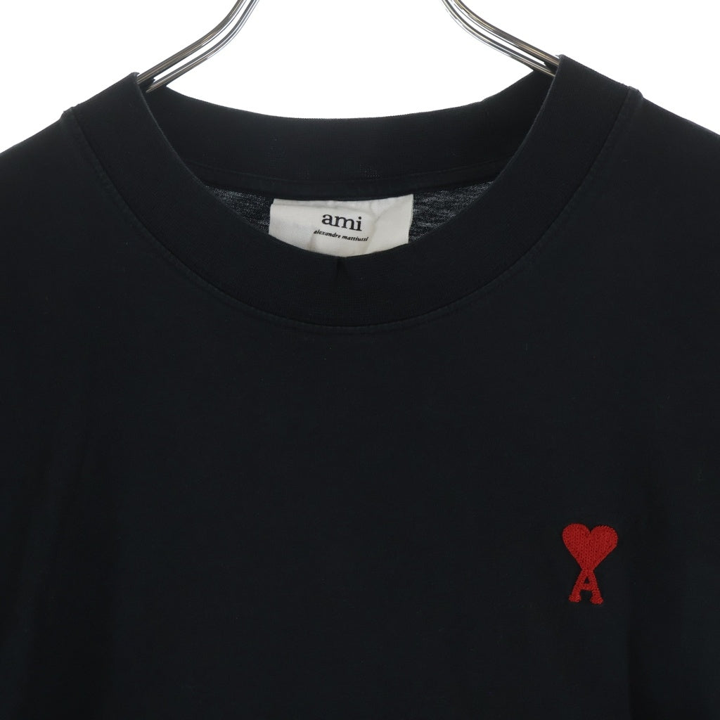 AMI Alexandre Mattiussi(アミアレクサンドルマテュッシ) S/S T-Shirt ハートロゴ刺繍 半袖Tシャツ ブラック BFFJ109.723