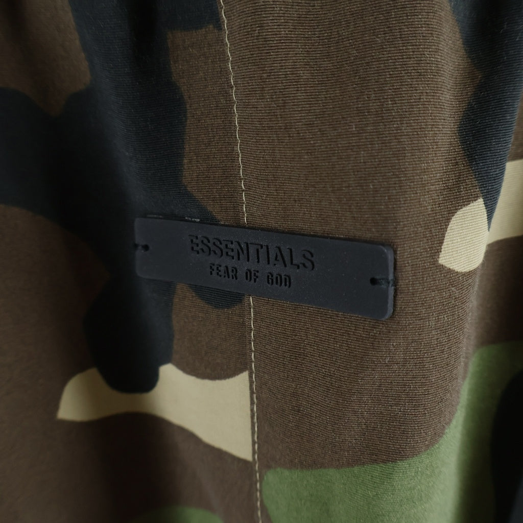 FEAR OF GOD ESSENTIALS(フィアオブゴッド エッセンシャルズ) ラバーロゴ 迷彩 ドローストリング カーゴパンツ カモ