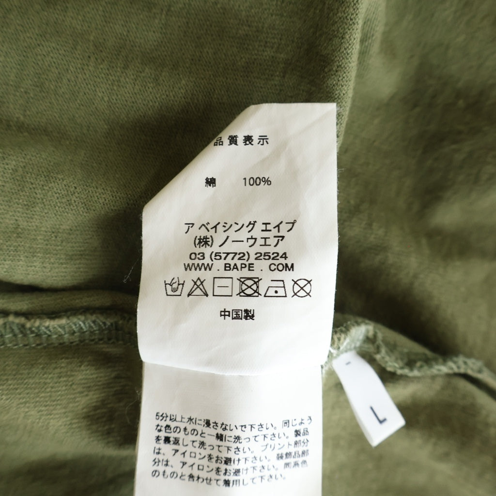 A BATHING APE(アベイシングエイプ) ×ALPHA INDUSTRIES LOGO TEE 001CSG731907X ×アルファインダストリーズ グラフィック ロゴプリント 半袖カットソー Tシャツ カーキ 001CSG731907X