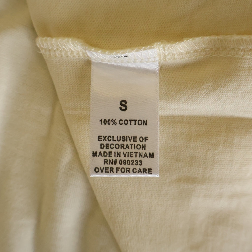 FEAR OF GOD ESSENTIALS(フィアオブゴッド エッセンシャルズ) S/S T-SHIRT バックラバーロゴ 半袖Tシャツ アイボリー