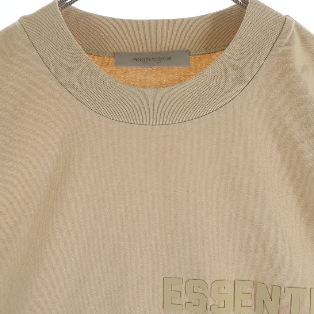 FEAR OF GOD ESSENTIALS(フィアオブゴッド エッセンシャルズ) S/S T-SHIRT ラバーロゴ 半袖Tシャツ ベージュ