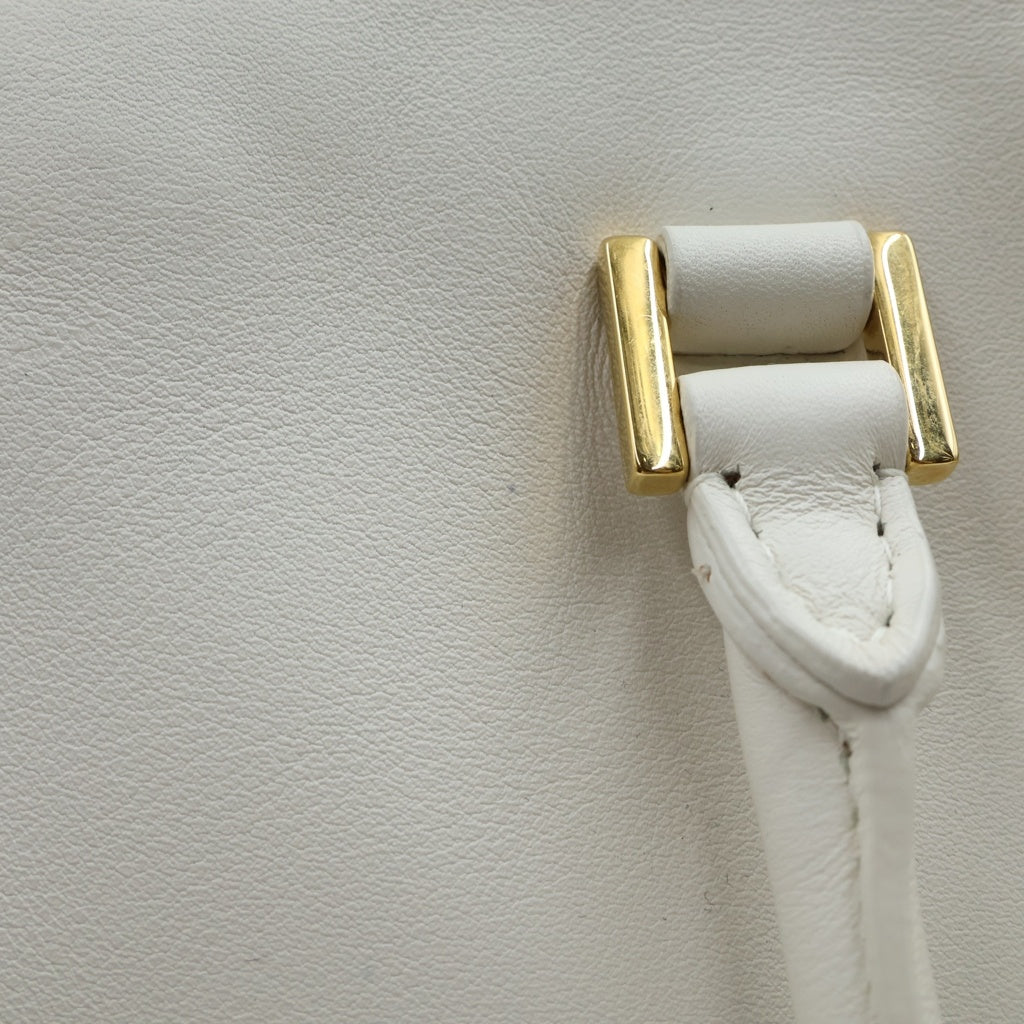 SAINT LAURENT PARIS(サンローランパリ) Baby Cabas ベイビーカバス カサンドラ レザーハンドバッグ ショルダーバッグ ホワイト 400914 レディース
