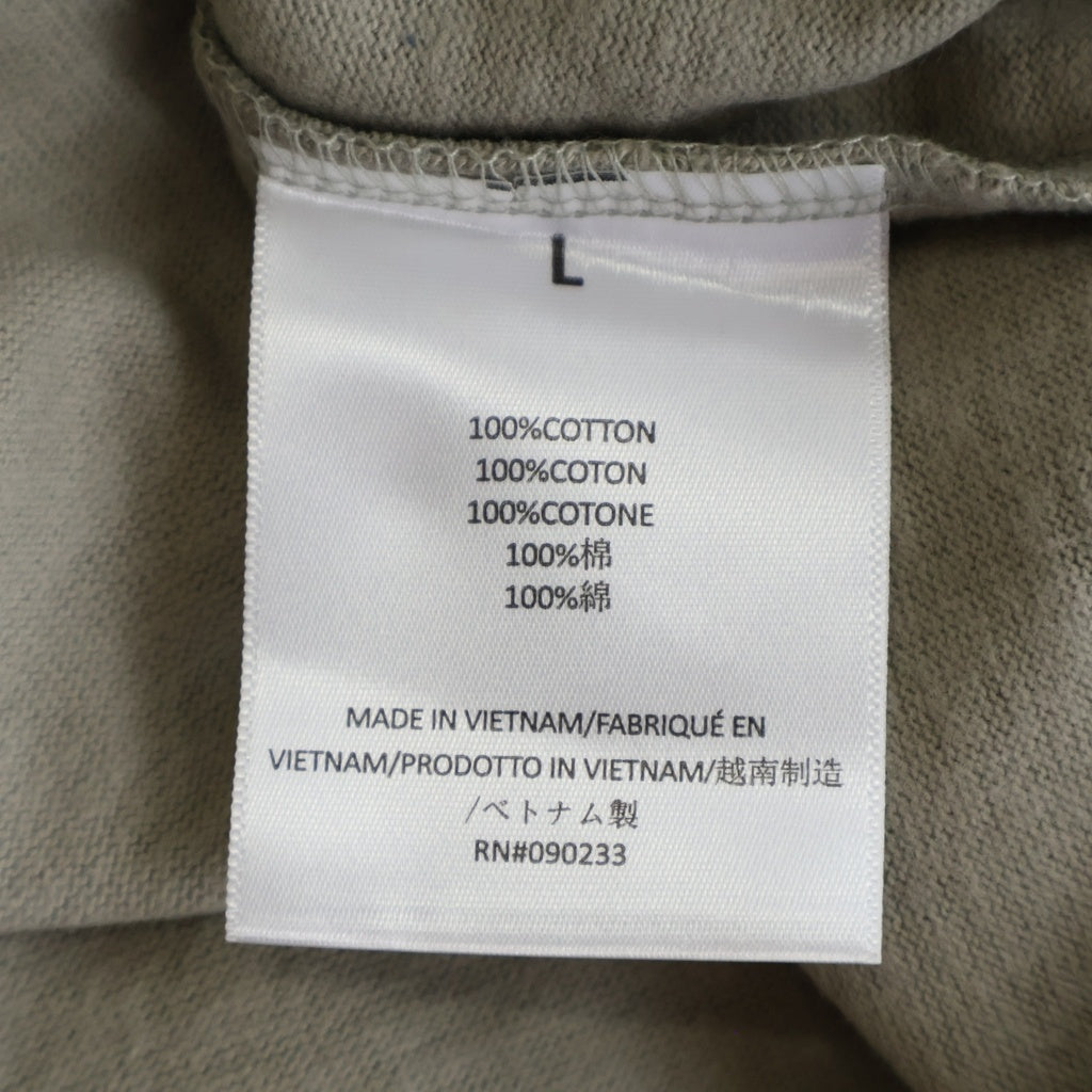 FEAR OF GOD ESSENTIALS(フィアオブゴッド エッセンシャルズ) HEAVY L/S T-SHIRT ヘビーオンス ラバーロゴ 長袖Tシャツ ロンT ベージュ