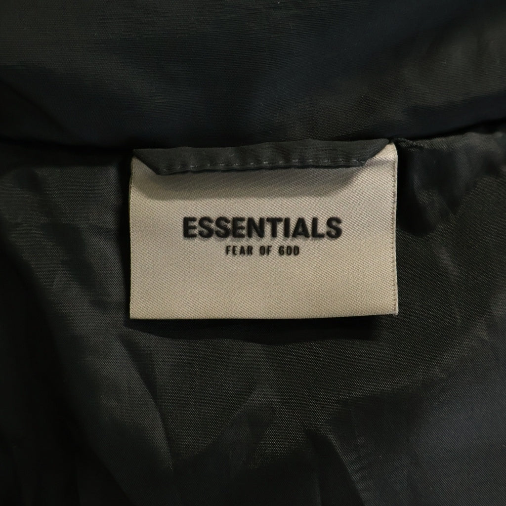 FEAR OF GOD ESSENTIALS(フィアオブゴッド エッセンシャルズ) バックラバーロゴ ジップアップ ジャケット ブラック