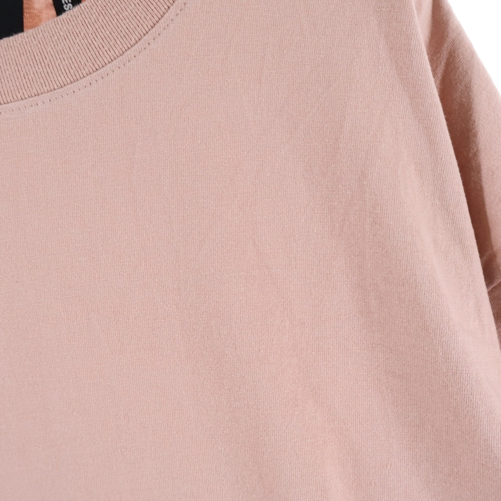 FEAR OF GOD ESSENTIALS(フィアオブゴッド エッセンシャルズ) S/S T-SHIRT ロゴプリント 半袖Tシャツ ピンク
