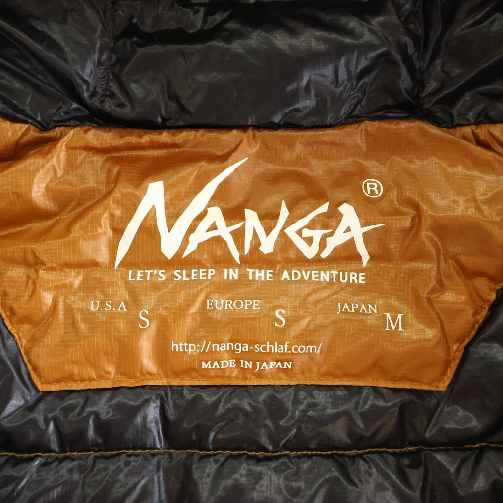 NANGA(ナンガ) AERIAL ULTILIGHT DOWN ロゴプリント エアリアル ウルトラライト ジップアップ フーデット ダウンジャケット オレンジ
