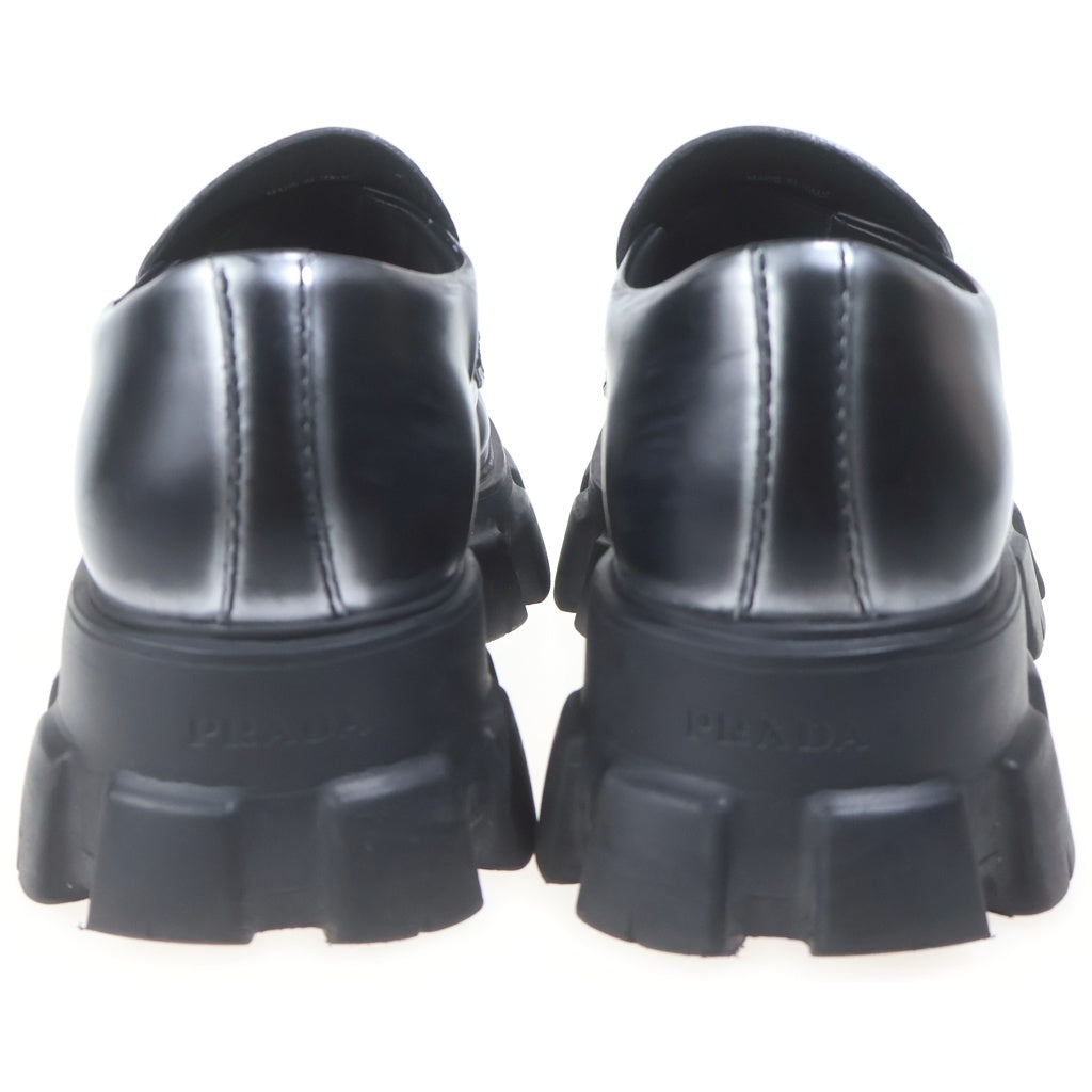 PRADA(プラダ) モノリス ブラッシュドレザー トライアングルロゴ ローファー ローカットシューズ ブラック 2DE129