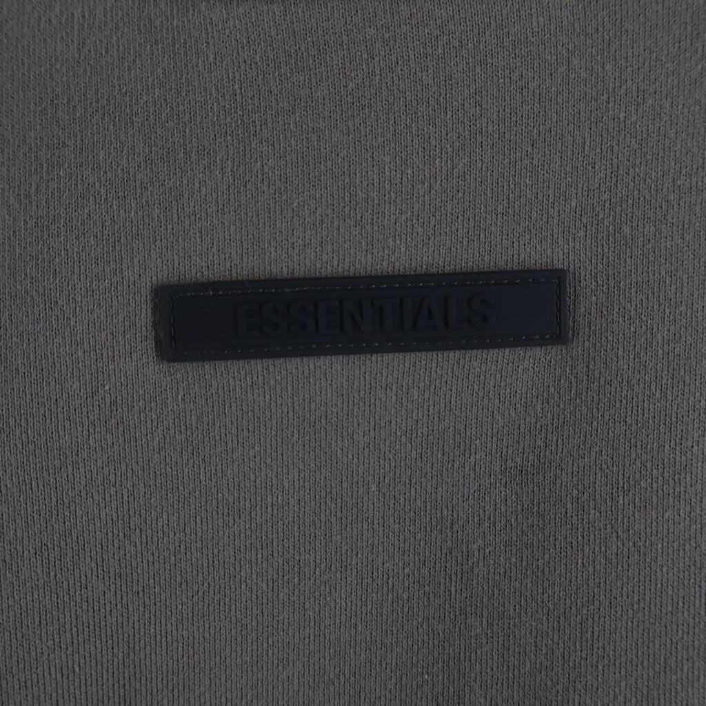FEAR OF GOD ESSENTIALS(フィアオブゴッド エッセンシャルズ) MOCK NECK SWEATSHIRT リフレクターロゴ モックネックスウェットトレーナー ベージュ