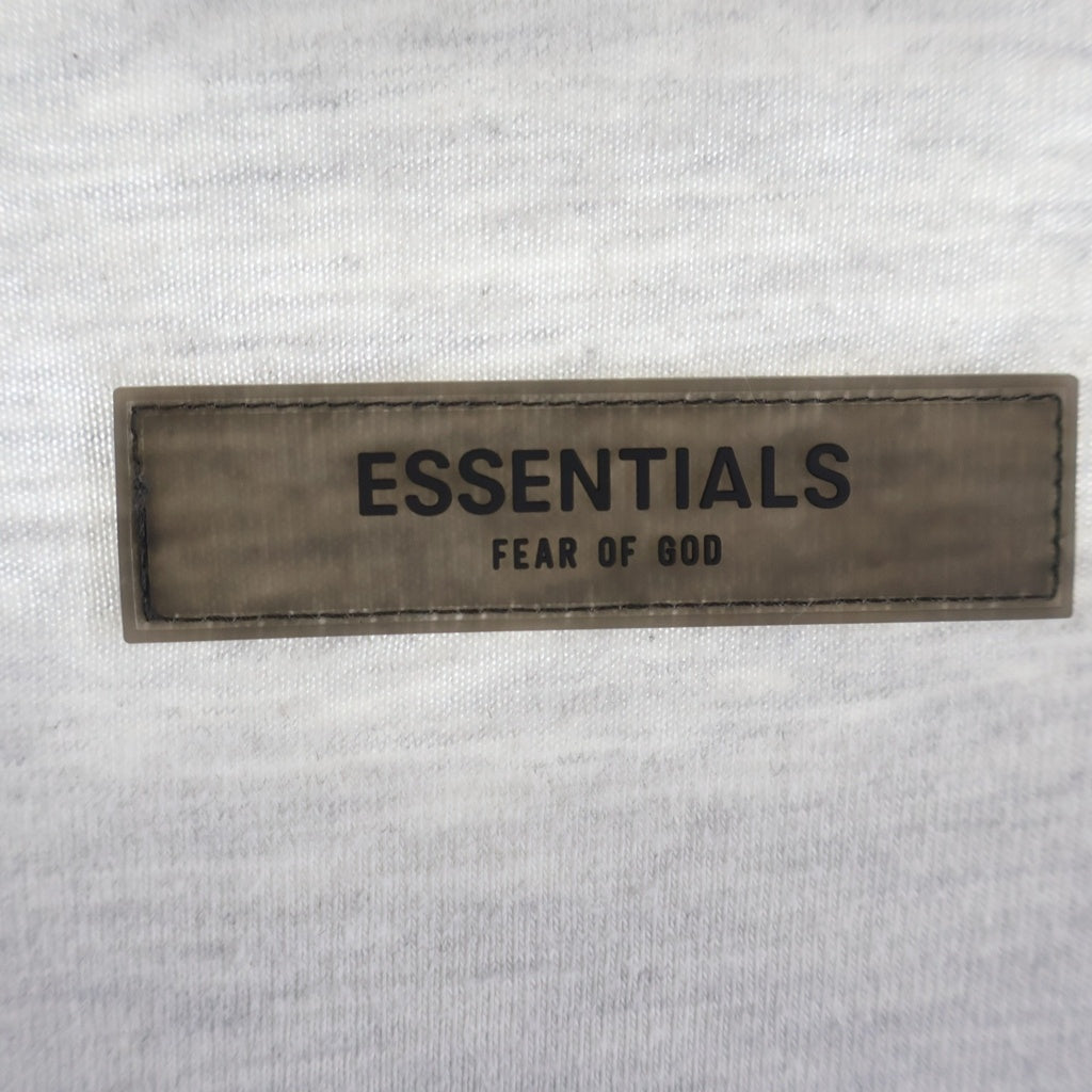 FEAR OF GOD ESSENTIALS(フィアオブゴッド エッセンシャルズ) S/S T-SHIRT フェルトロゴ 半袖Tシャツ グレージュ