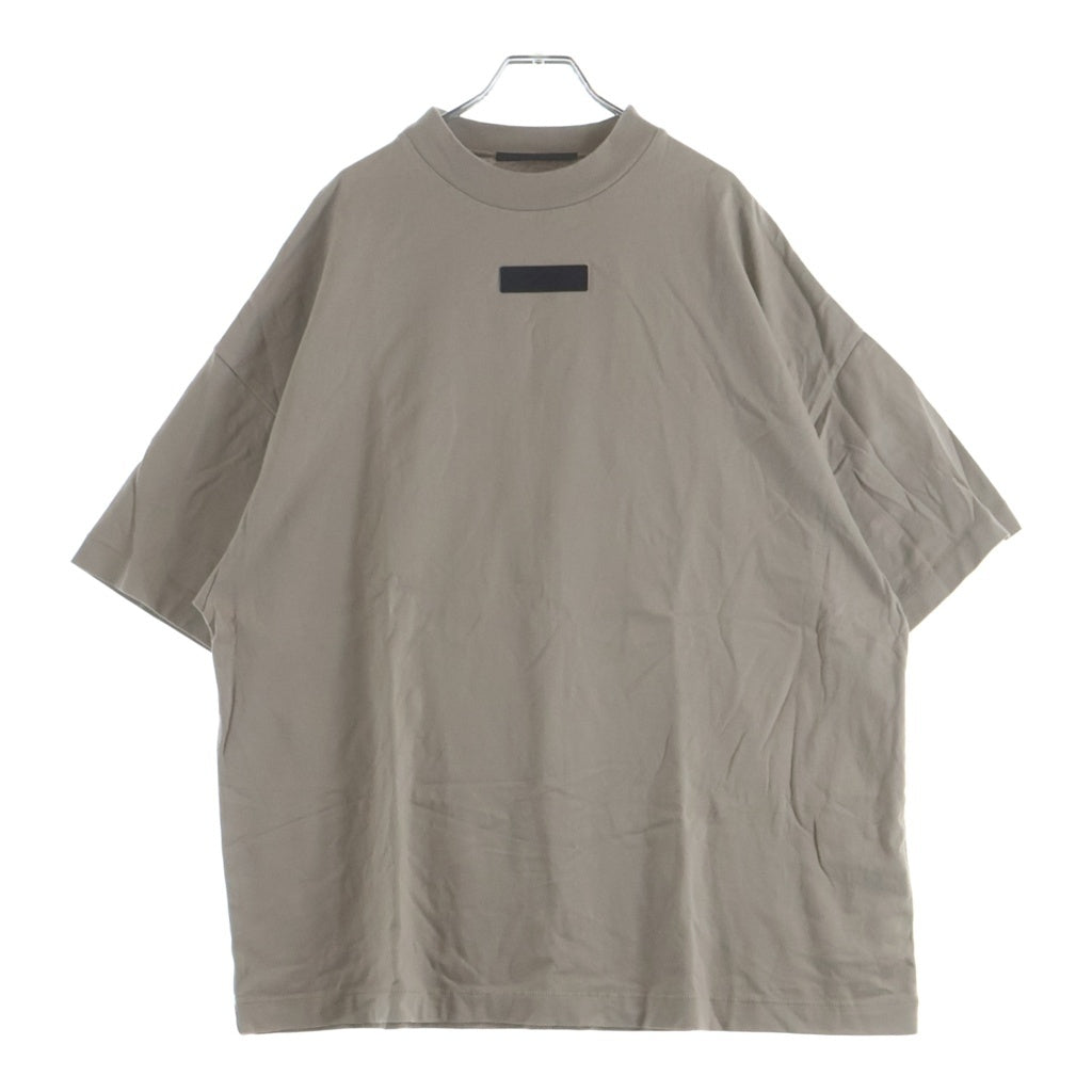 FEAR OF GOD ESSENTIALS(フィアオブゴッド エッセンシャルズ) S/S T-SHIRT ラバーロゴ 半袖Tシャツ ベージュ