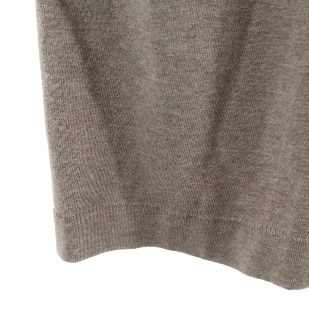 FEAR OF GOD ESSENTIALS(フィアオブゴッド エッセンシャルズ) S/S T-SHIRT ラバーロゴ 半袖Tシャツ ベージュ